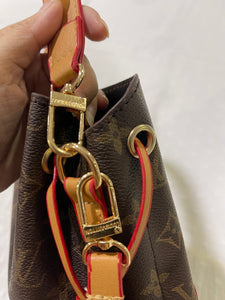 Famous Bucket Bag